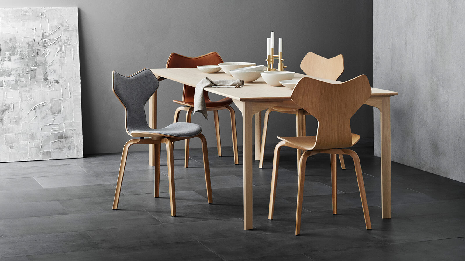 Grand Prix chair timber leg