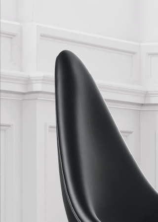 Drop Chair - Black Edition