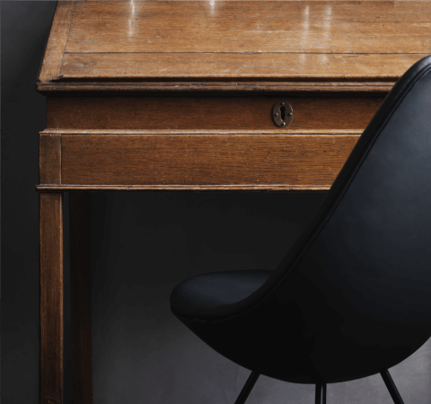Drop Chair - Black Edition