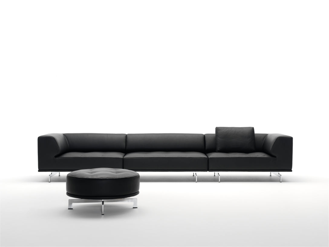 Delphi Three-Seat Lounge