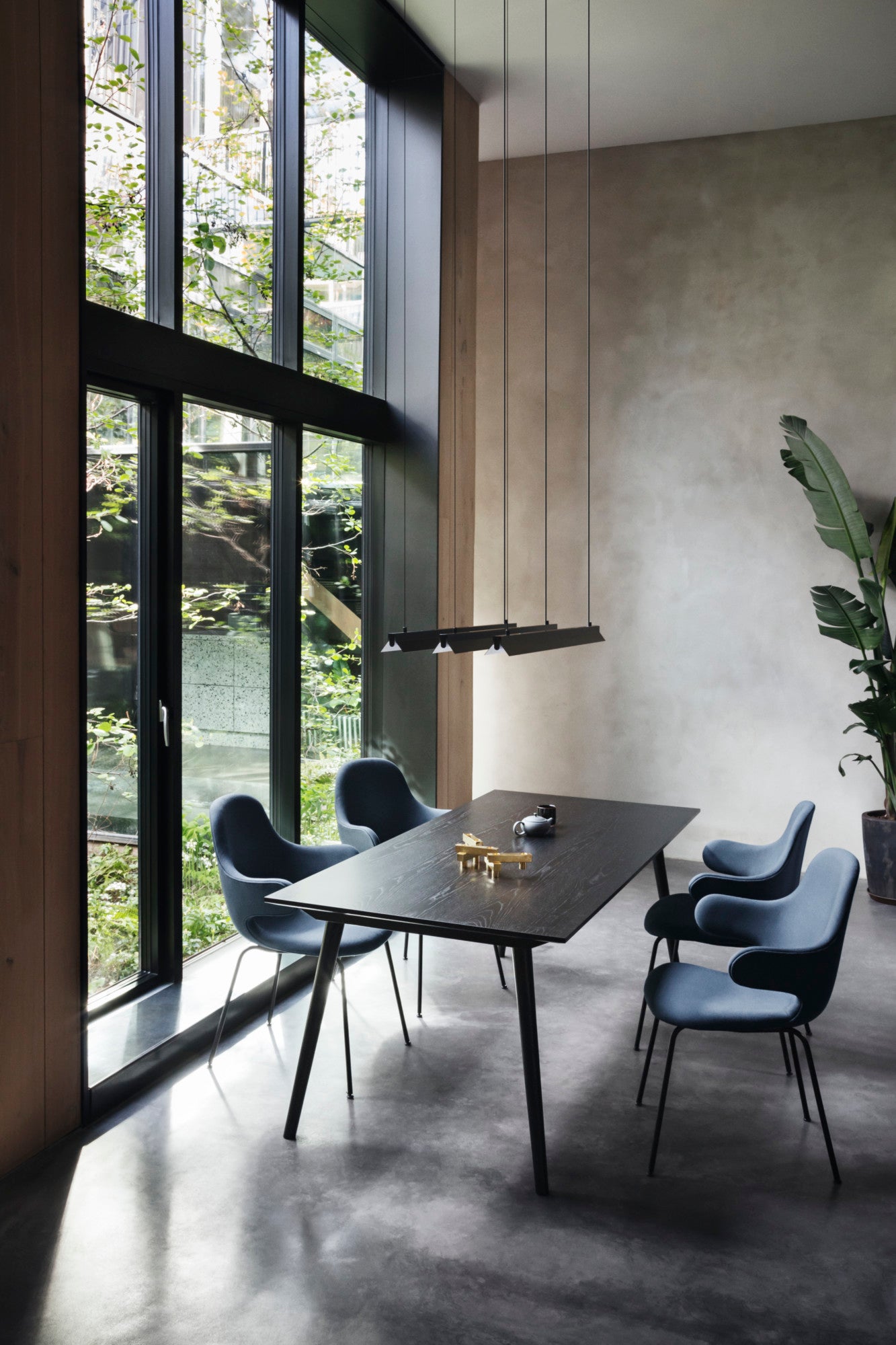 Catch Chair, Tube Base