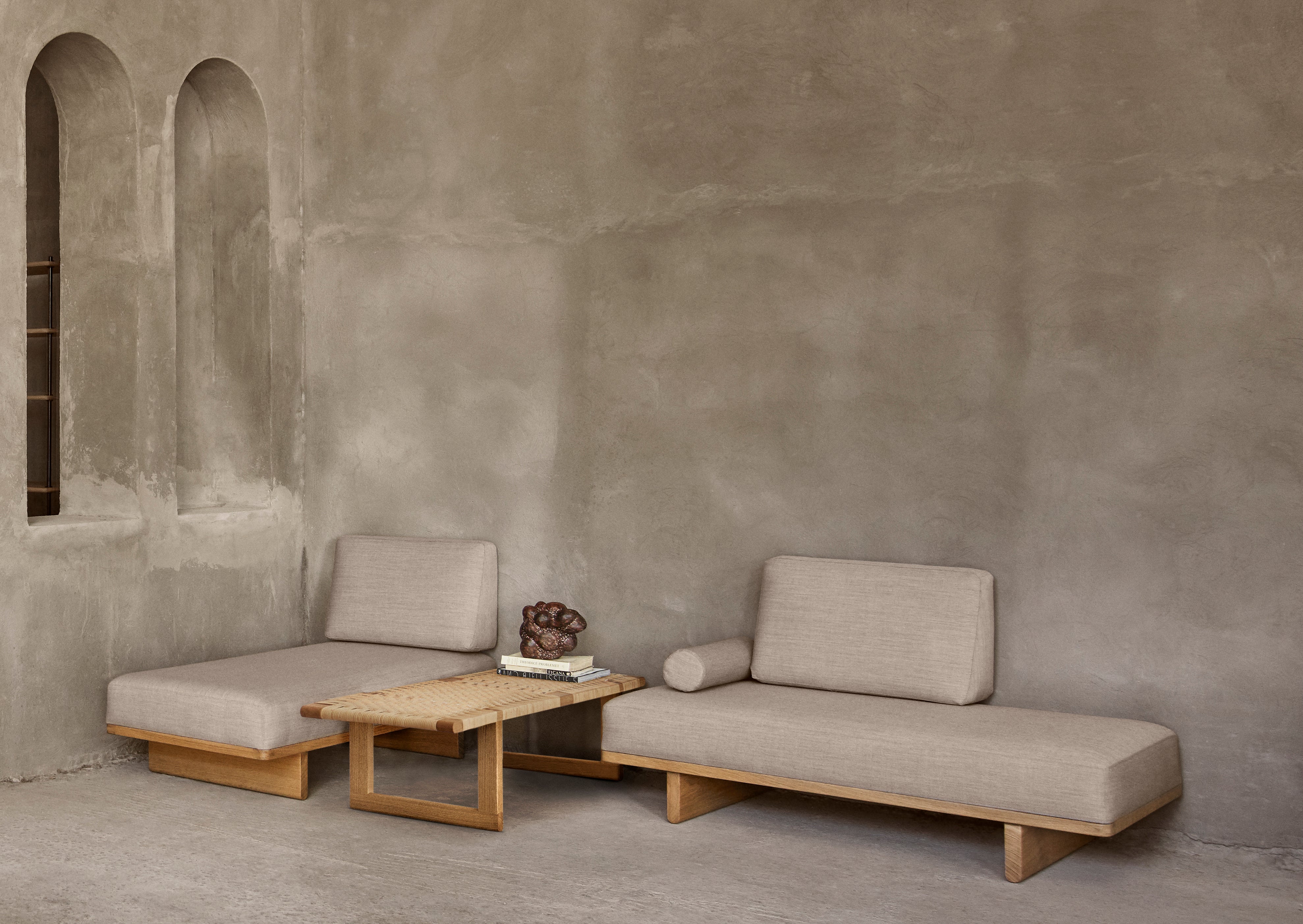 BM0865 Daybed - Inc. Timber Base & Seat