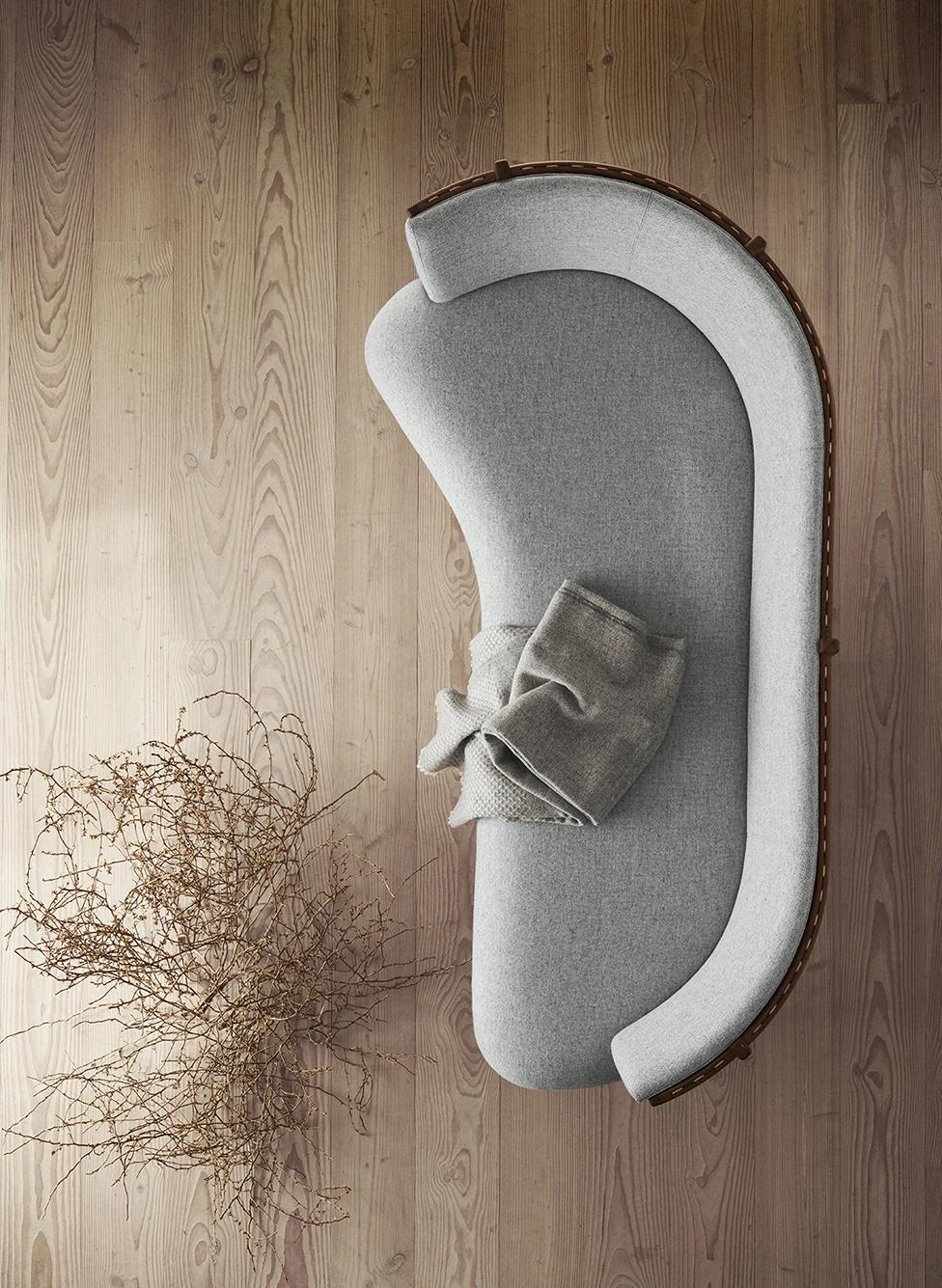 RF1903 Sideways Sofa In Oak Base