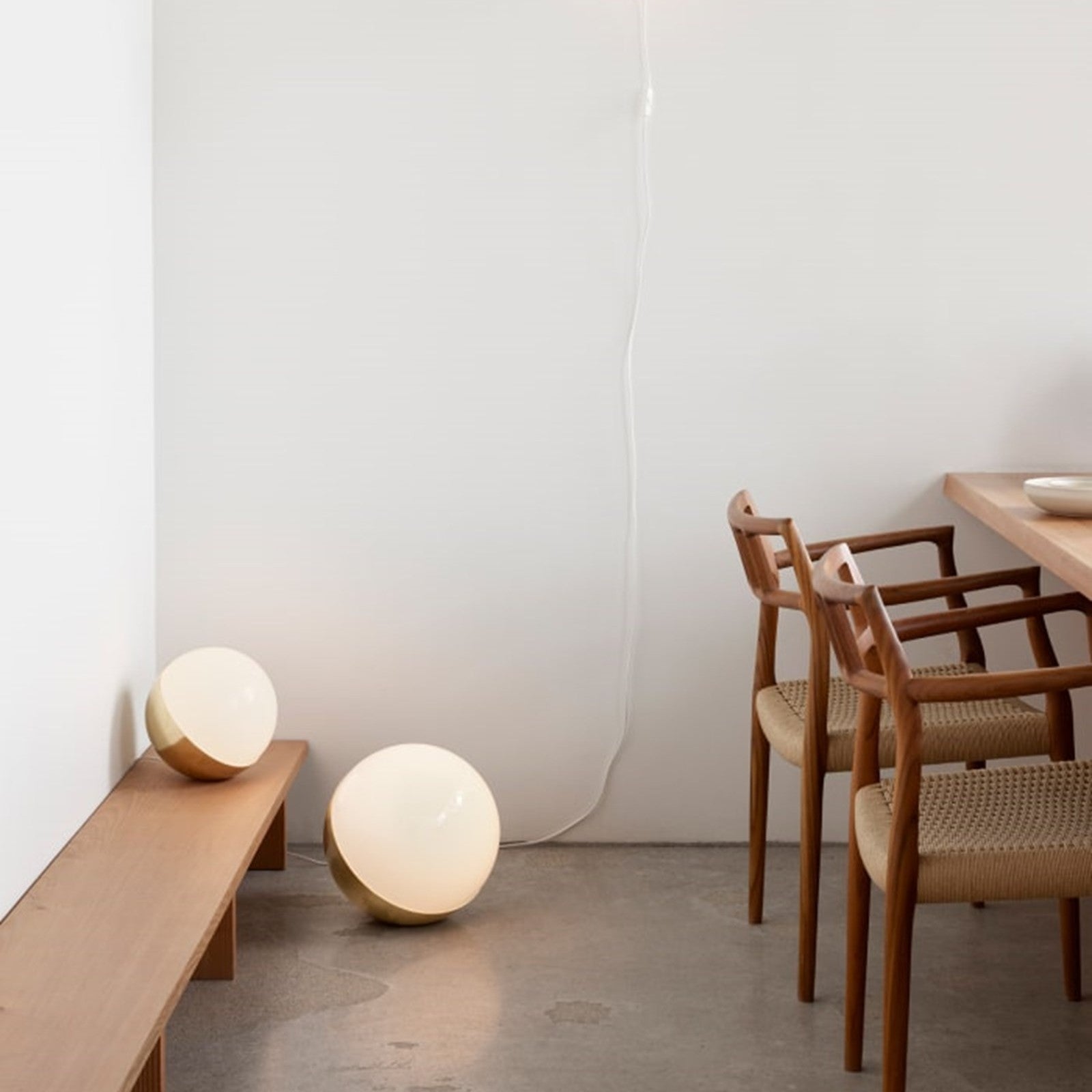 VL Studio Table/Floor