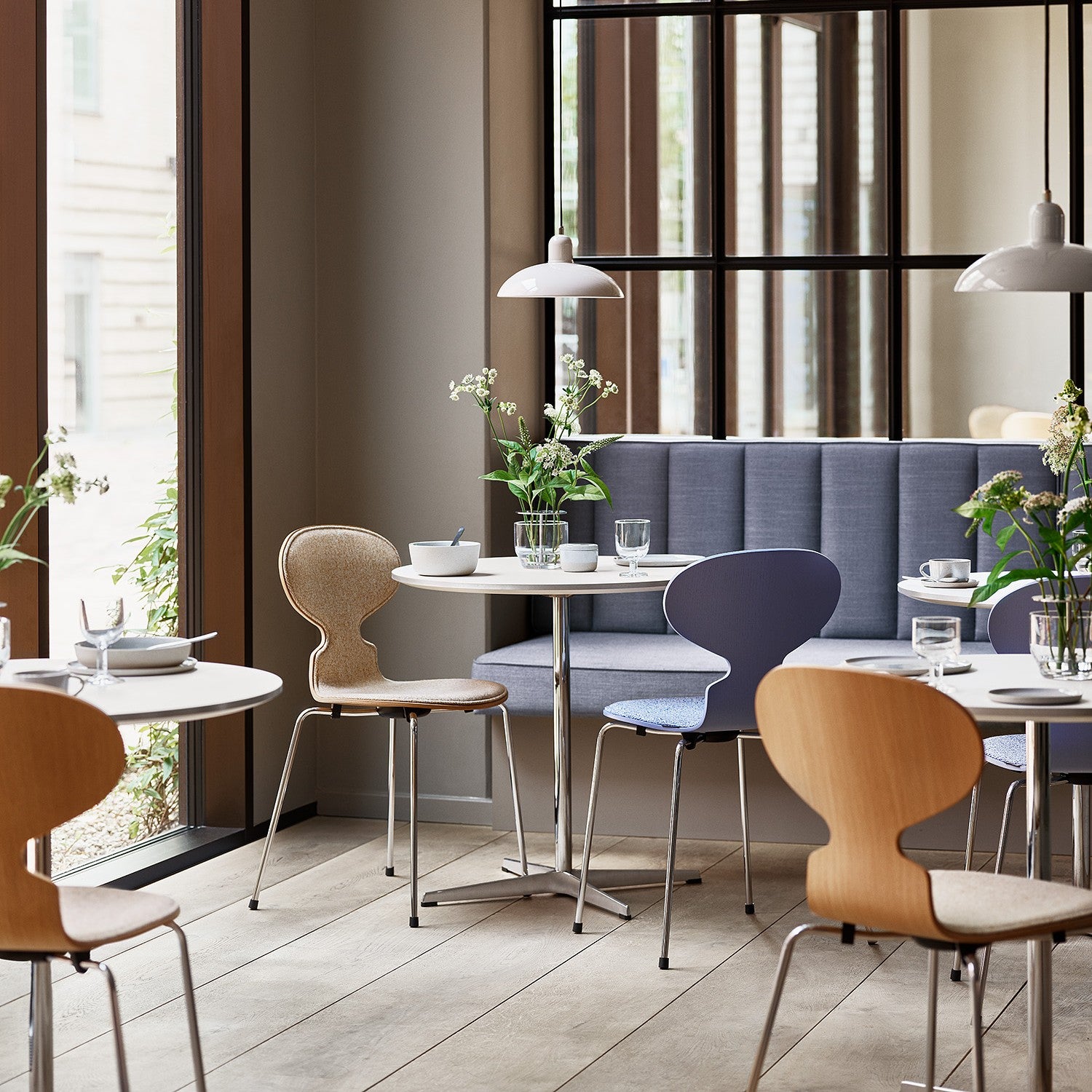 Ant™ Chair 3 Legs Front Upholstery