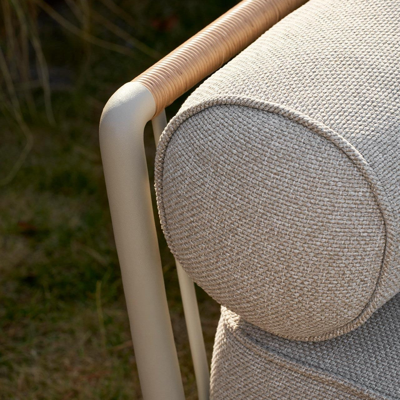 Vipp720 Open-Air 3 Seater with Table