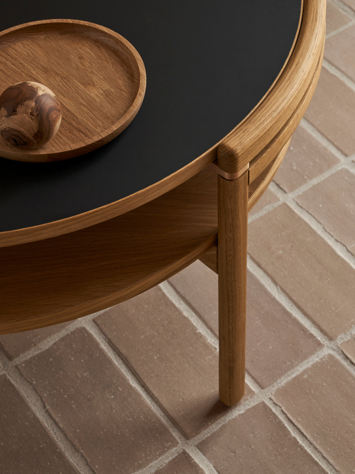 RF1905 Sideways Coffee Table - Ven/Lam