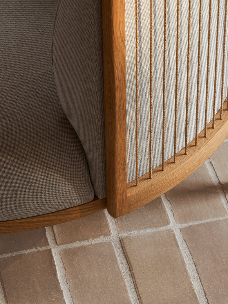 RF1904 Sideways Lounge Chair In Oak Base