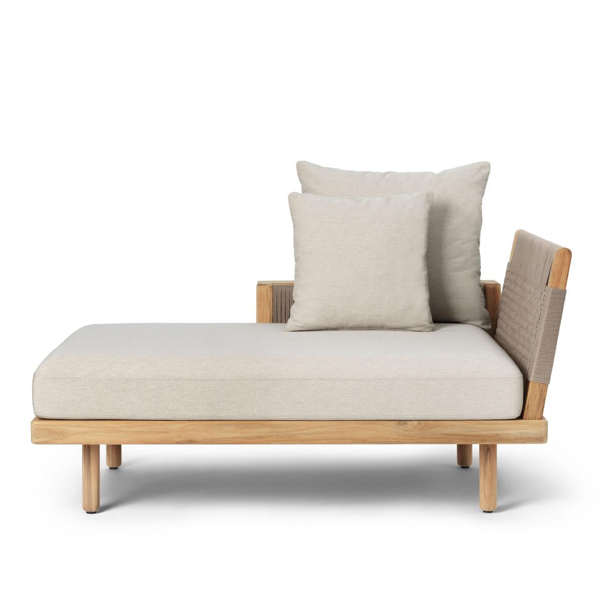 E540 Embrace Outdoor Lounge w. Arm- Teak