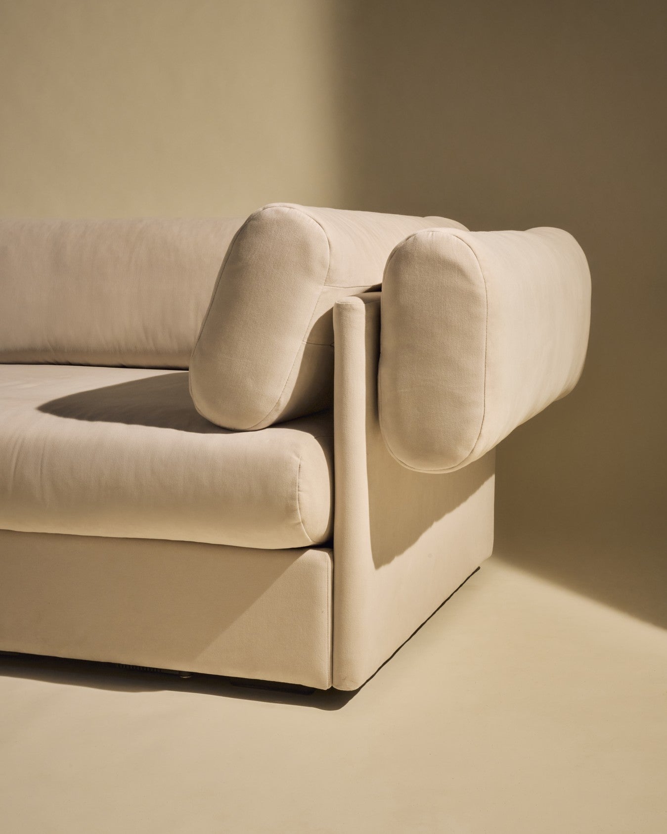 Elogio Sofa, Fully Upholstered