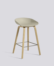 AAS32 Stool - Bar Height
