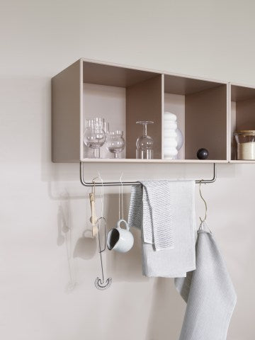 Coat - wall mounted unit