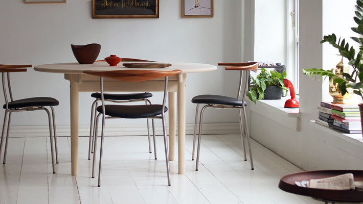 PP701 Minimal Chair