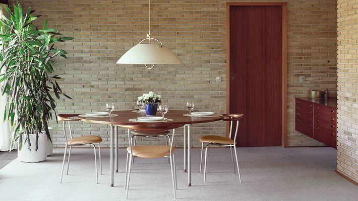 PP701 Minimal Chair