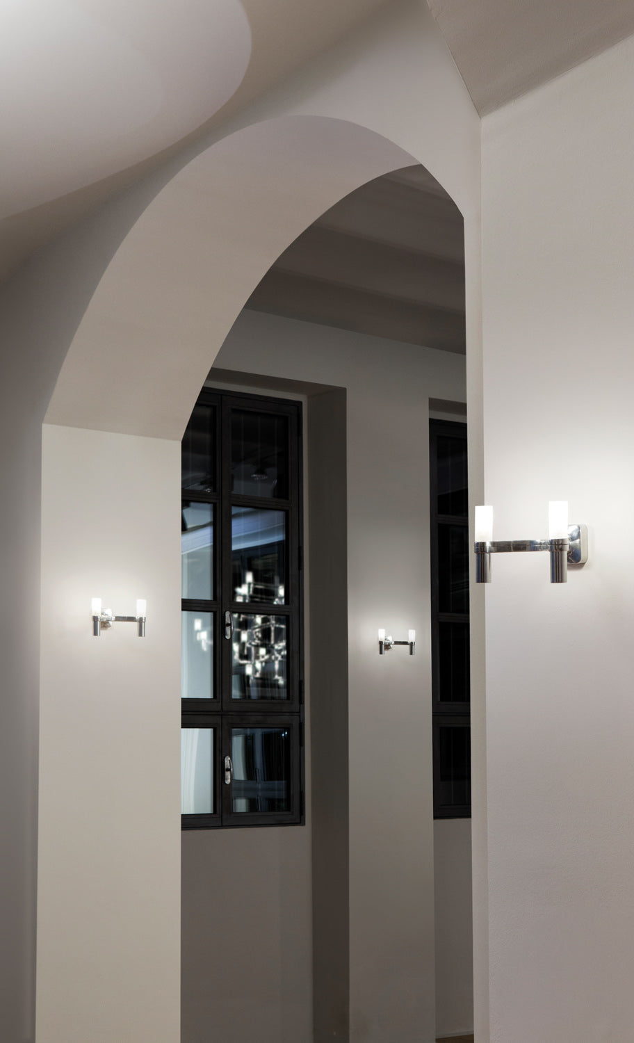 Crown Wall Light, 2 Arms