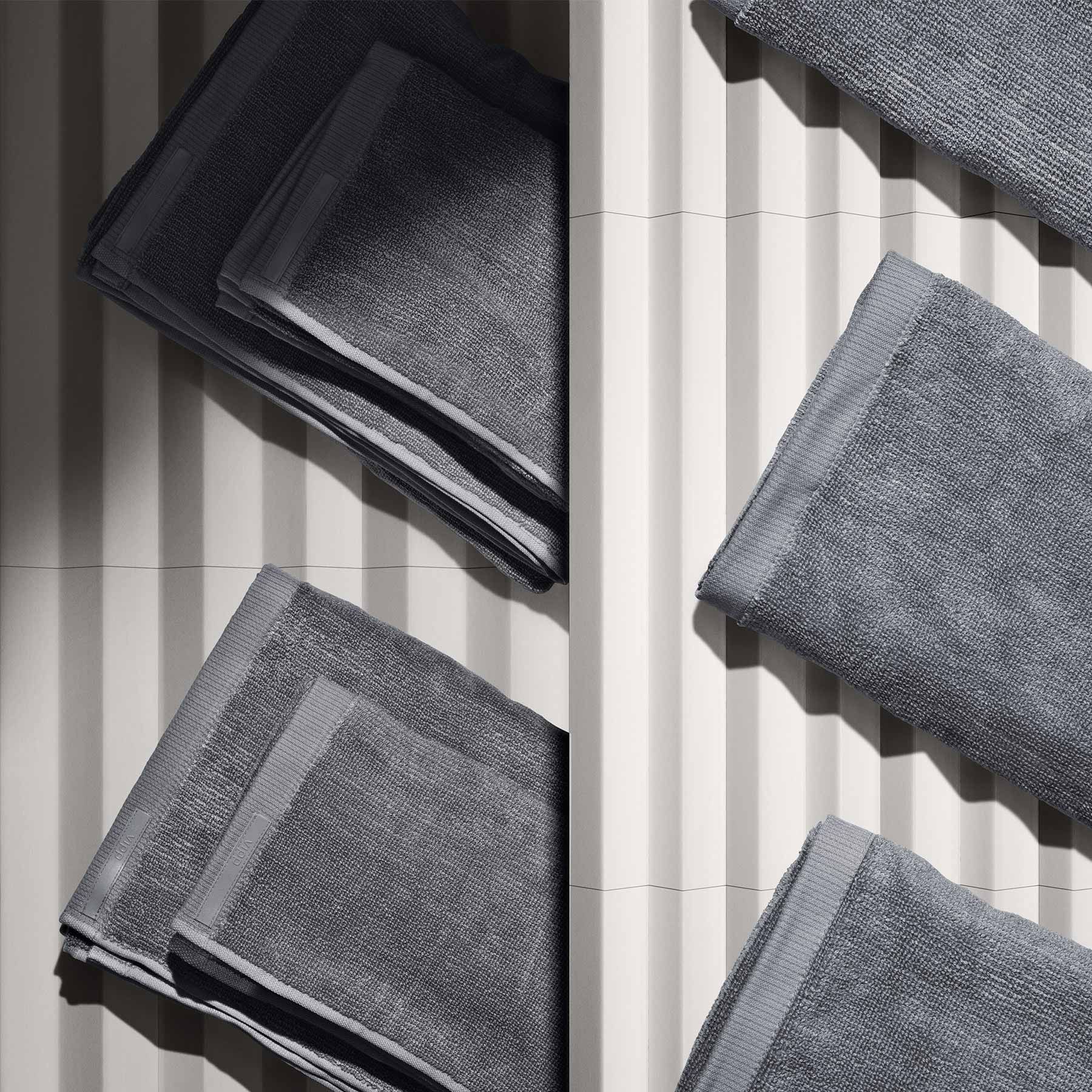 Vipp104, Bath Towel 75x135cm, Black