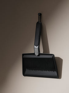 Vipp274 Broom and Dustpan