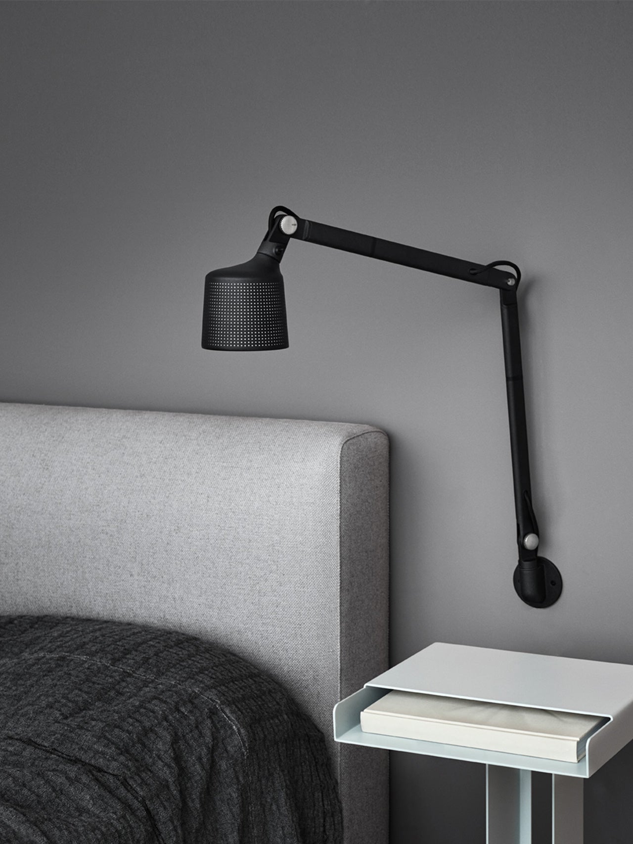 Vipp522 Wall Lamp - Black