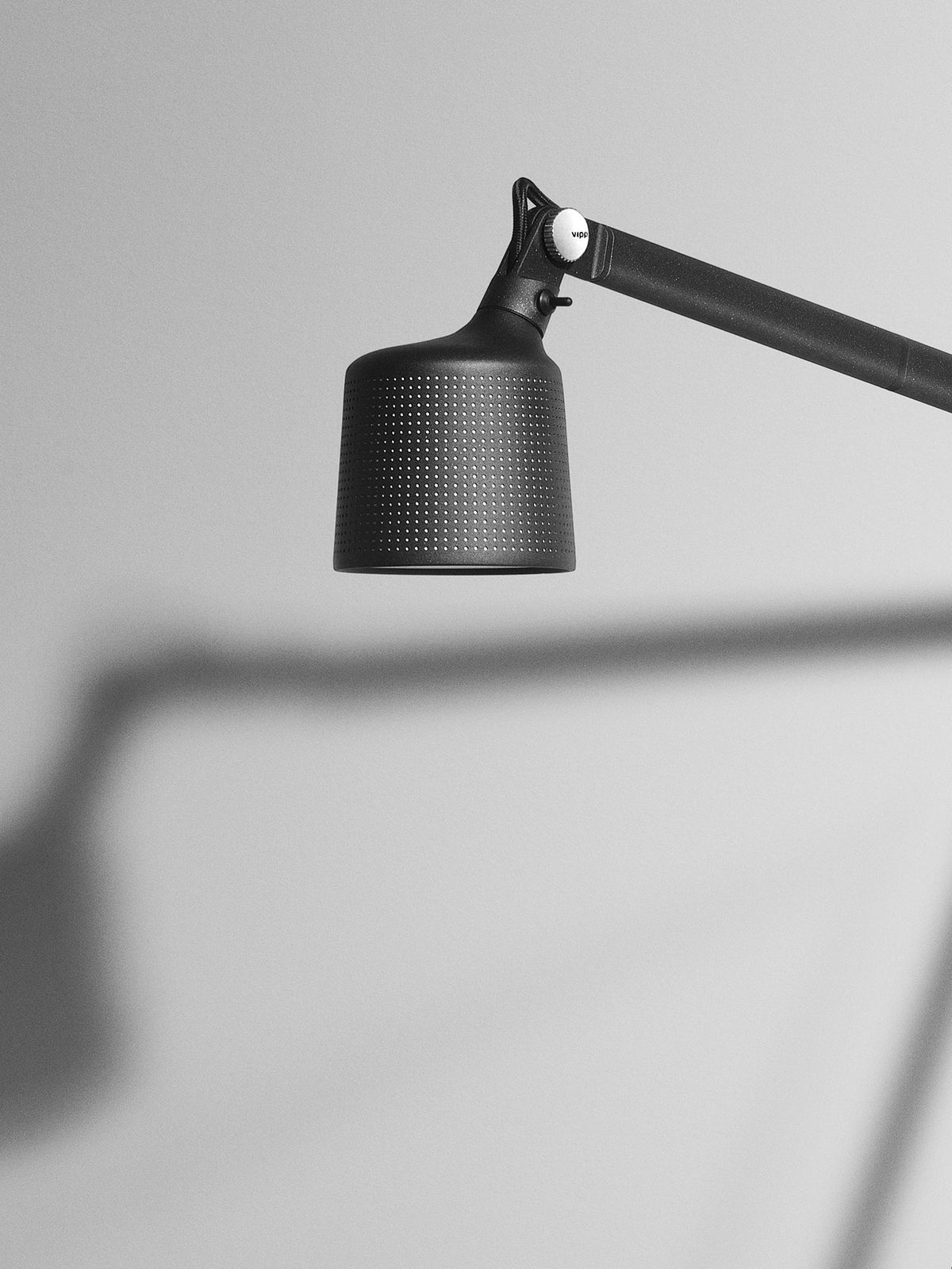 Vipp525 Floor Lamp - Black