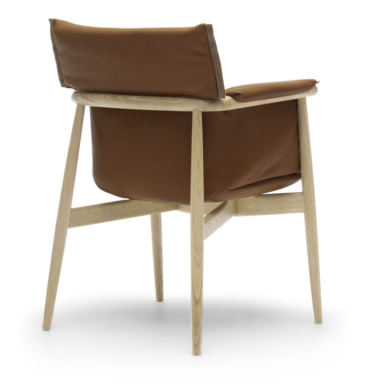 E005 Embrace Chair