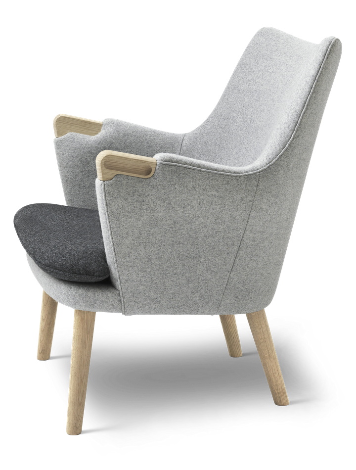 CH71 Armchair (Excl. Cushion)
