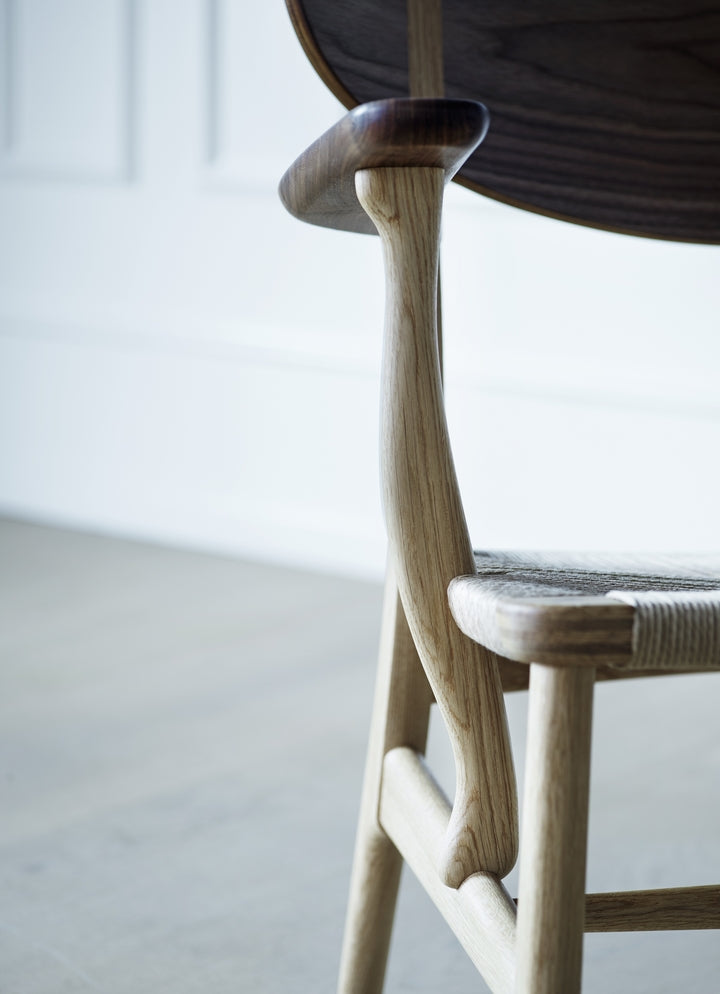 CH22 Lounge Chair