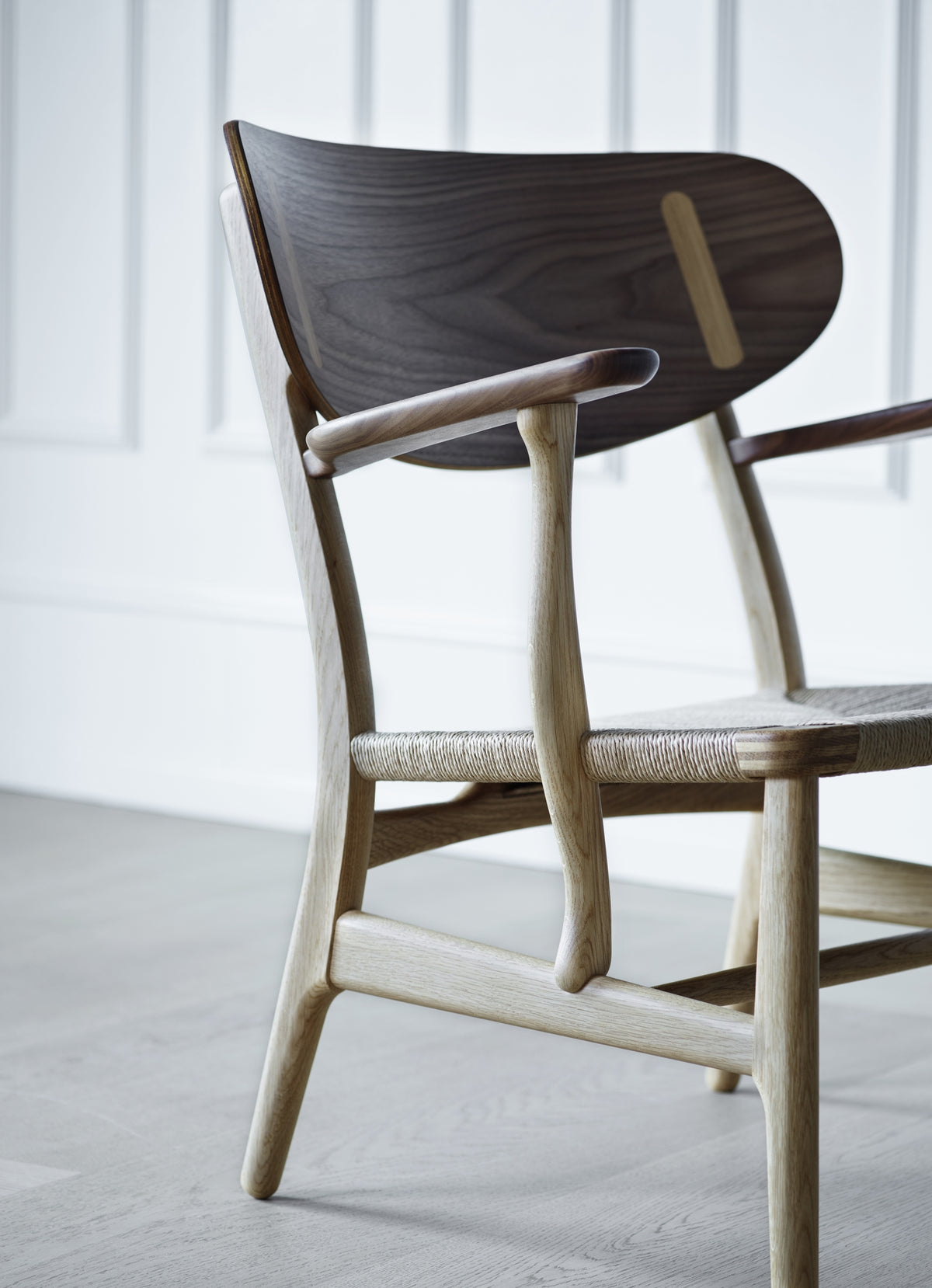 CH22 Lounge Chair