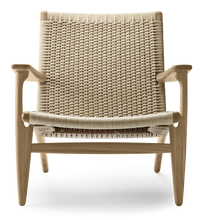 CH25 Easy Chair