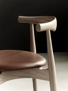 CH20 "Elbow" chair