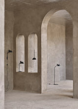 MO320 Floor Lamp