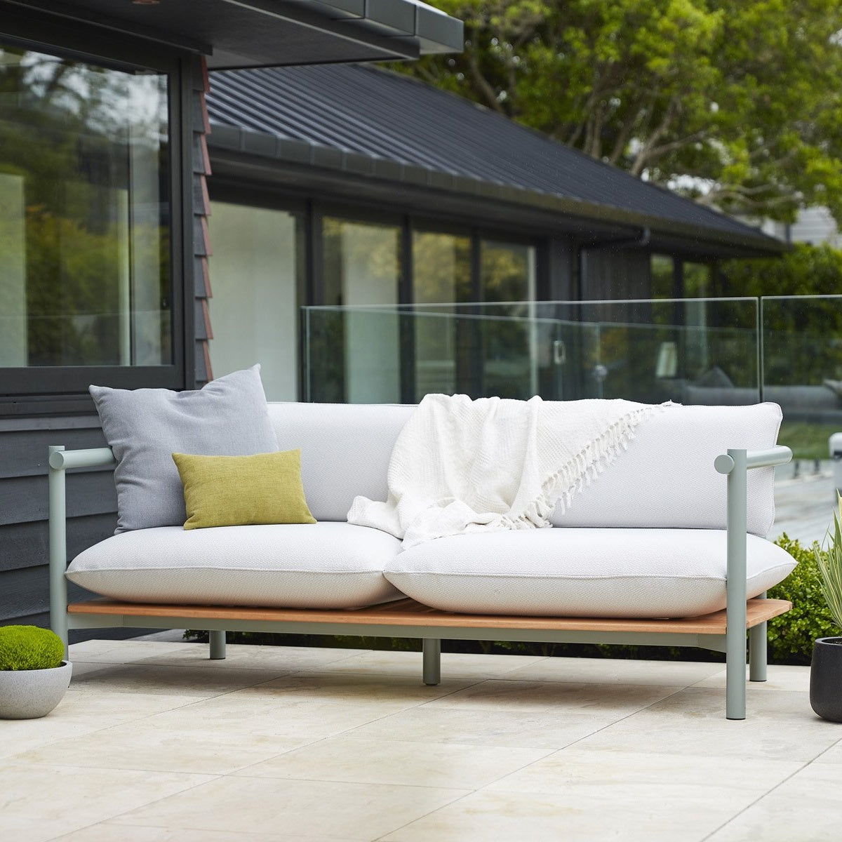 Kin Outdoor 2-Seater Sofa