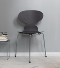 Ant Stackable - 3 Legs, Veneer Shell