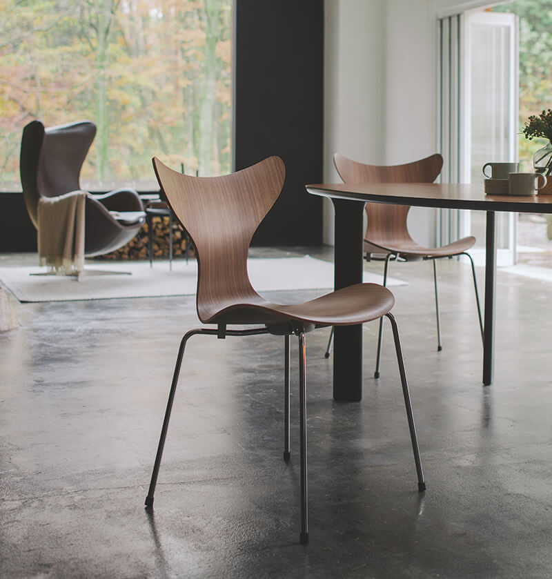 Lily Anniversary Chair 3108