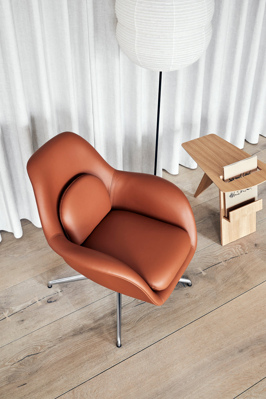 Swoon Lounge Chair Petit Swivel Base