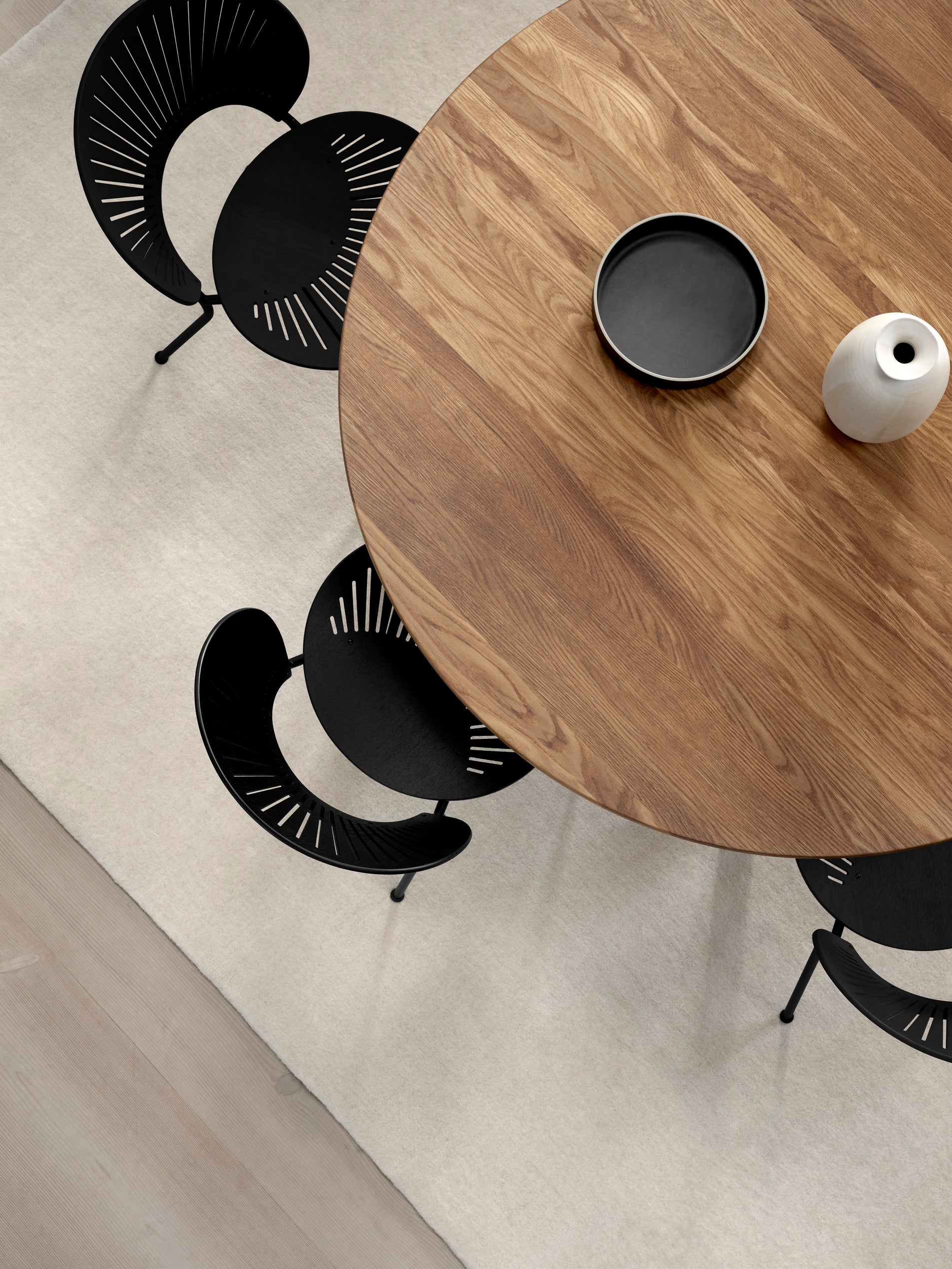 Taro Dining Table Ø90