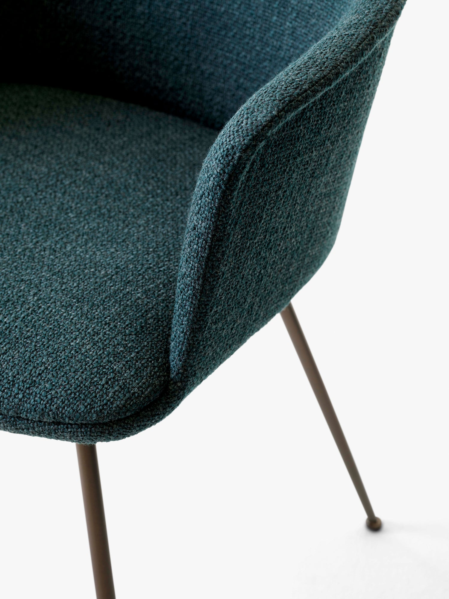 Rely HW36 Armchair with Seat Cushion