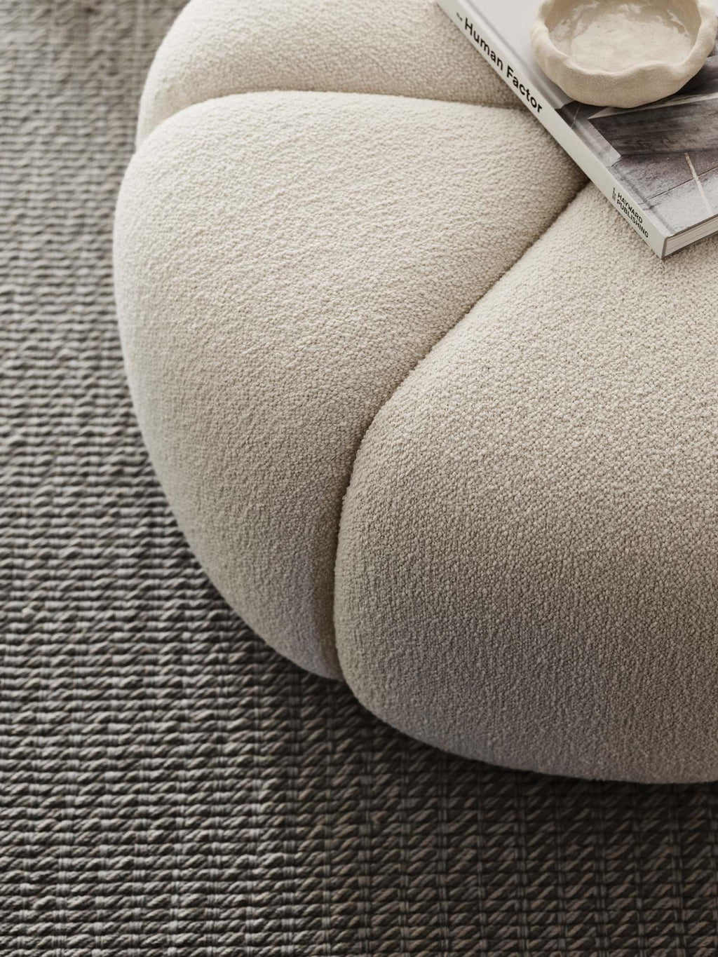 Vipp655 Pouf Wavy - Off White/Light Grey