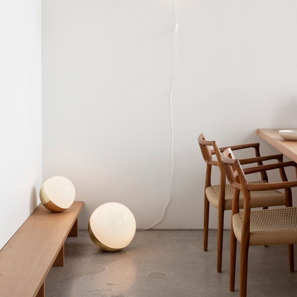 VL Studio Table/Floor