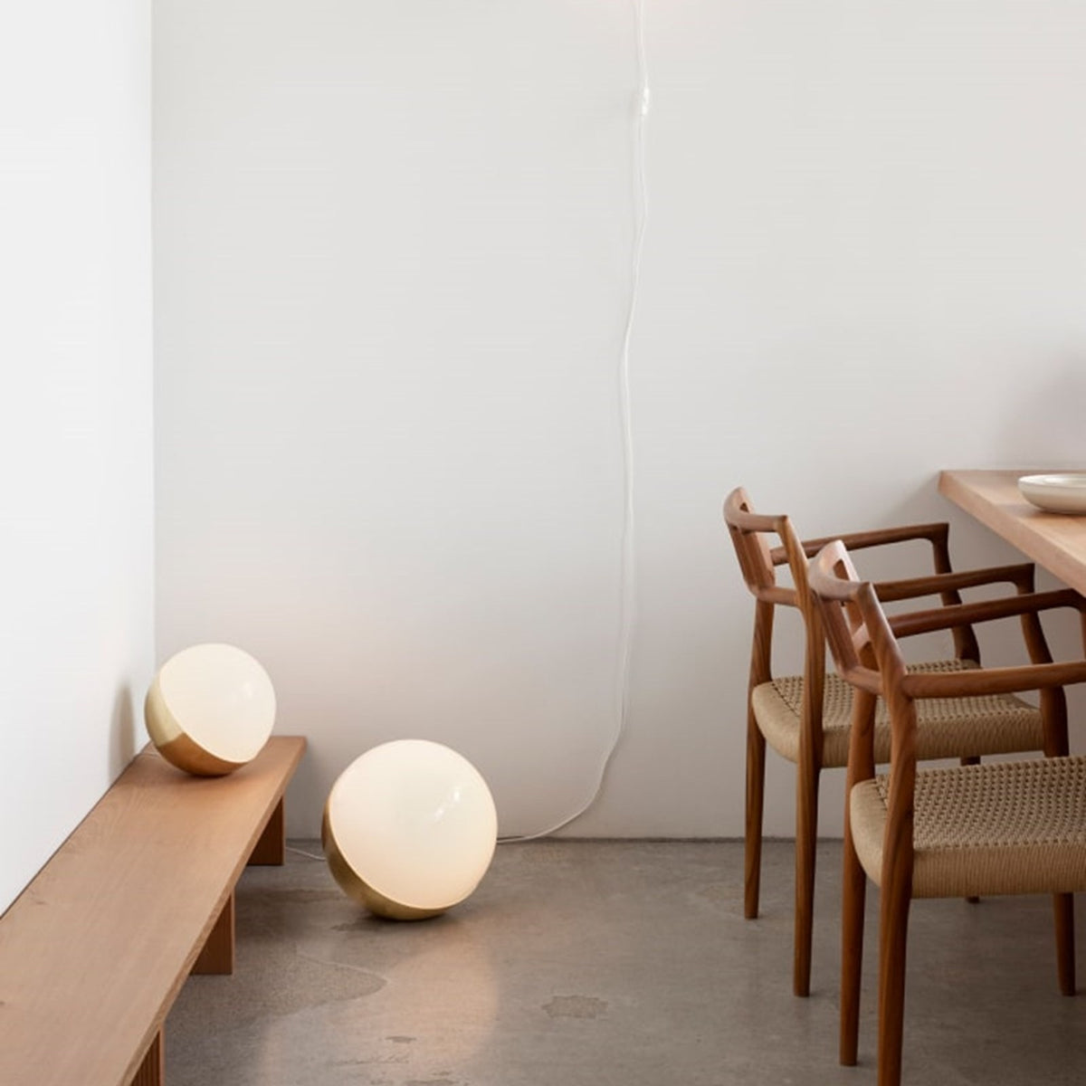 VL Studio Table/Floor