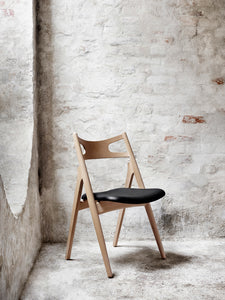 CH29P Sawbuck Chair