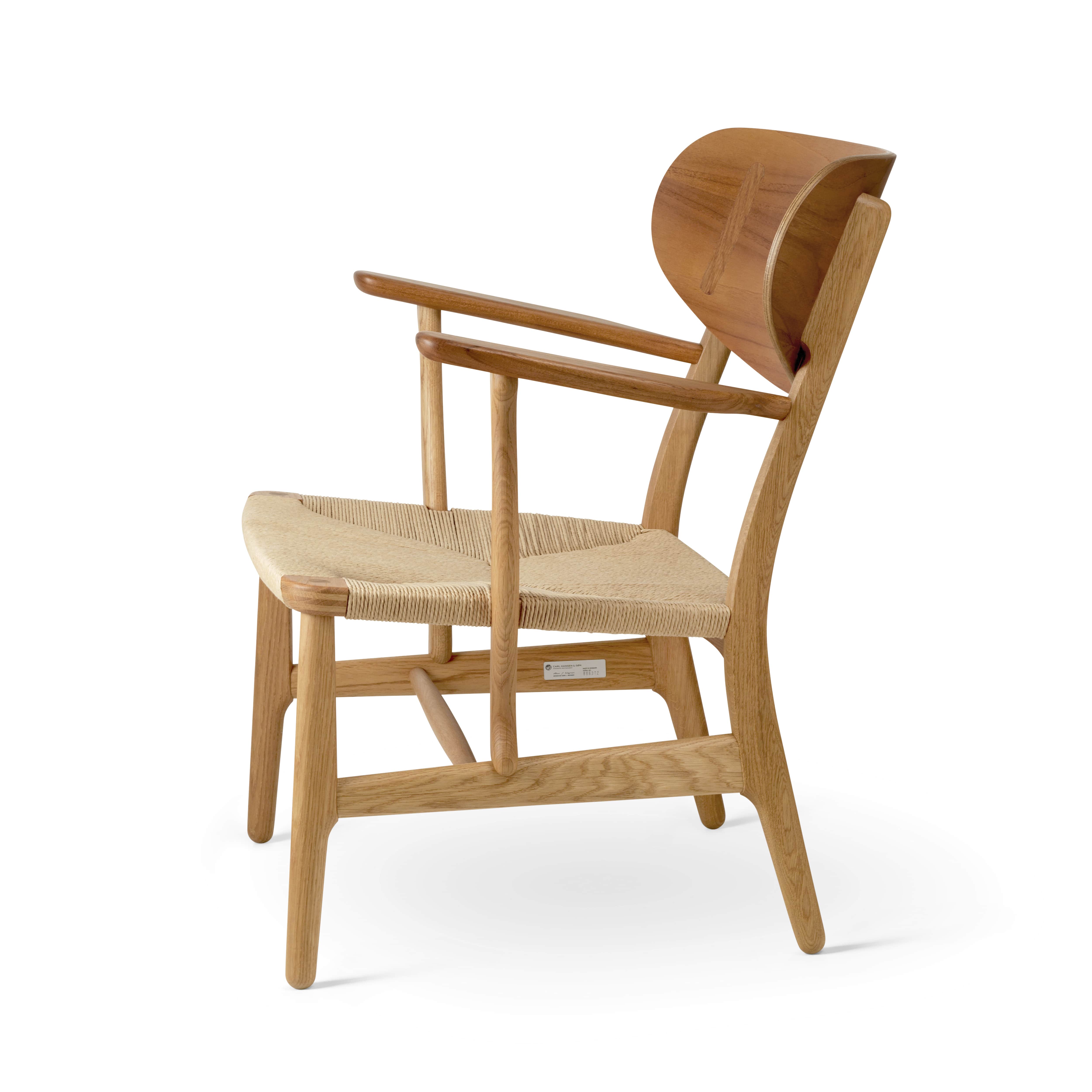 CH22 Lounge Chair