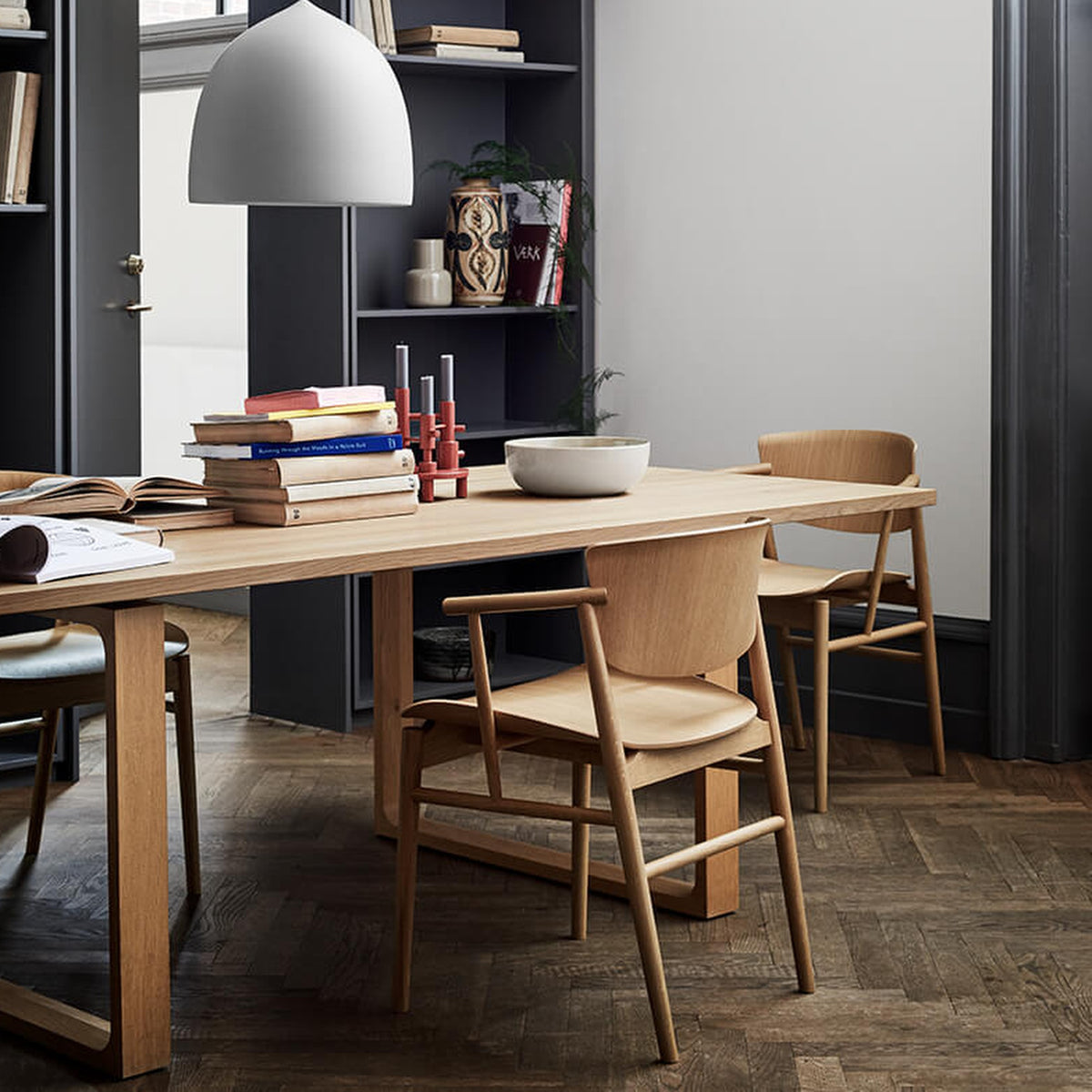 Essay Table 218x95cm