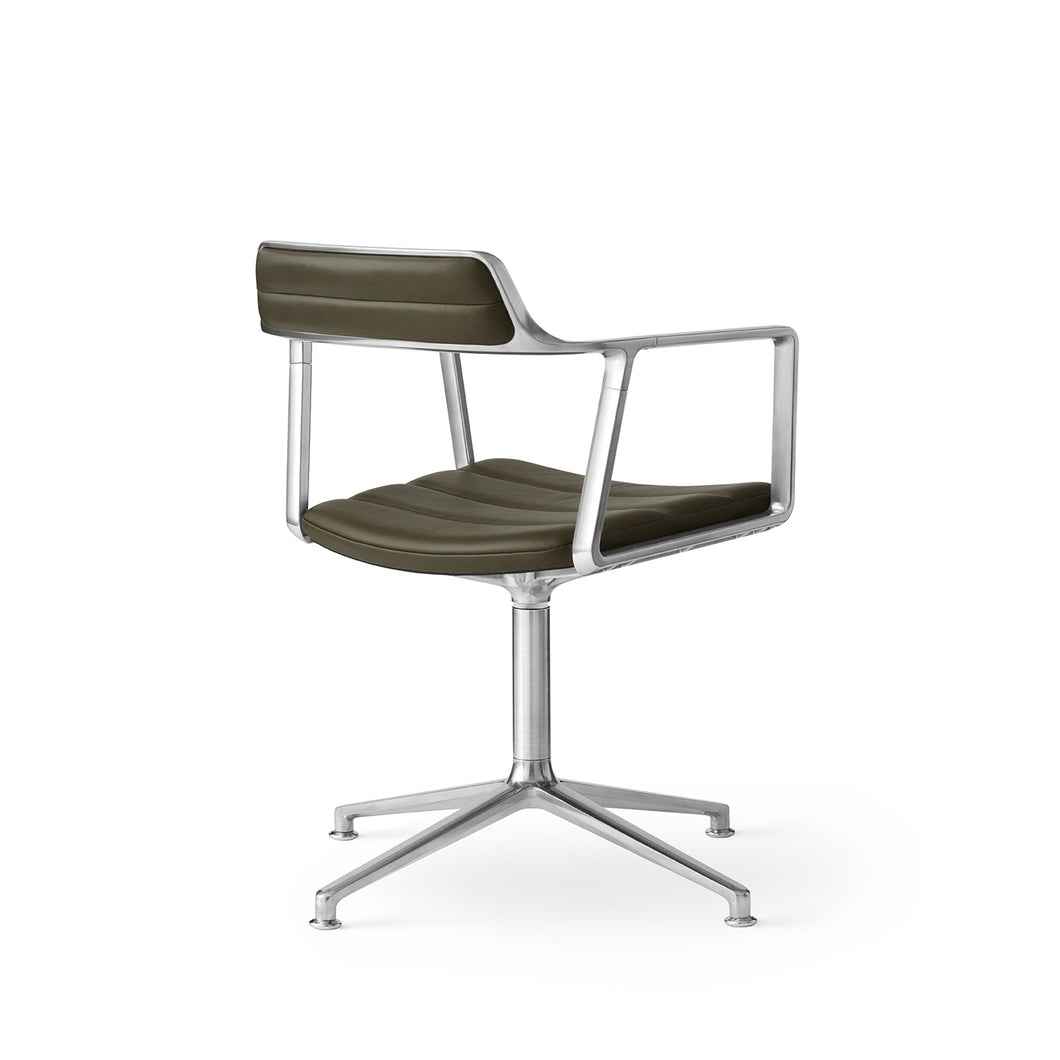 Vipp452 Swivel Chair