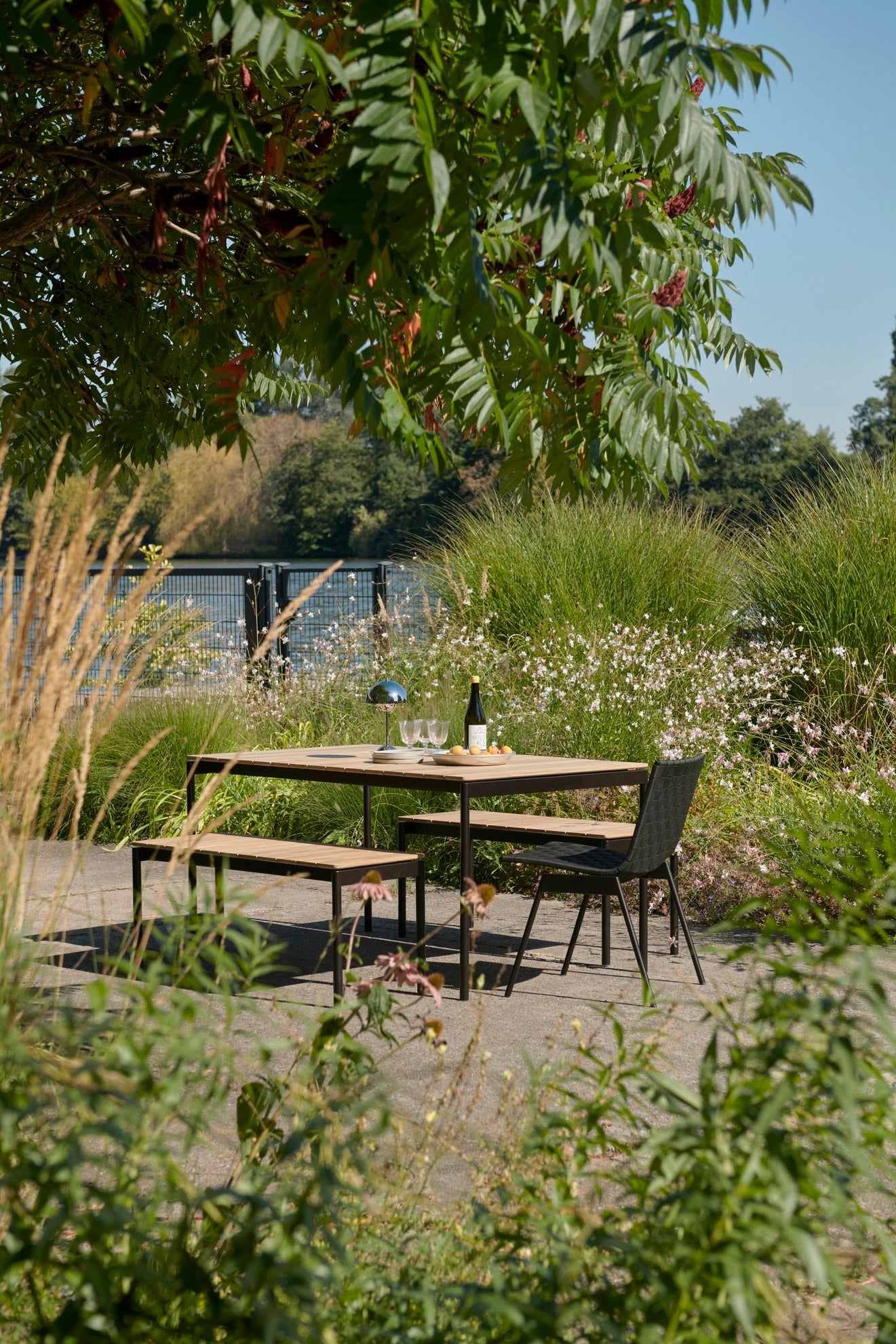 Ville Outdoor Sidechair AV33