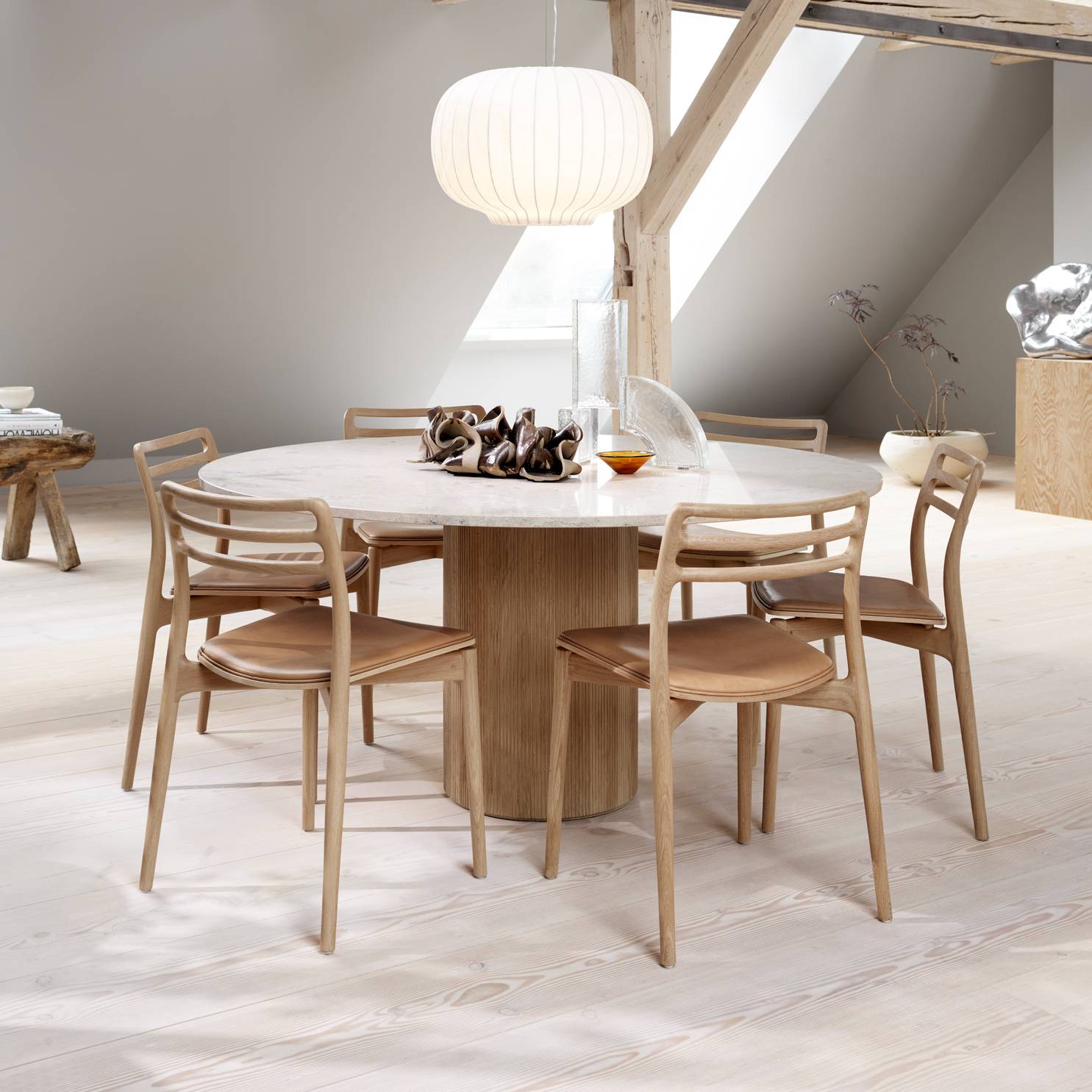 Cabin Round Table