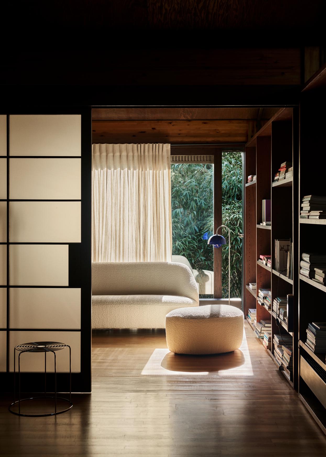 Margas LC5 Liljencrantz Pouf