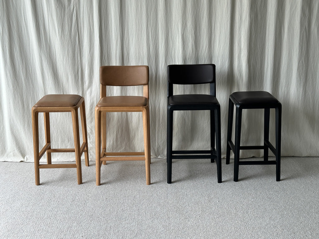 Boardwalk 650 S w/Back UPH S+B Black Oak