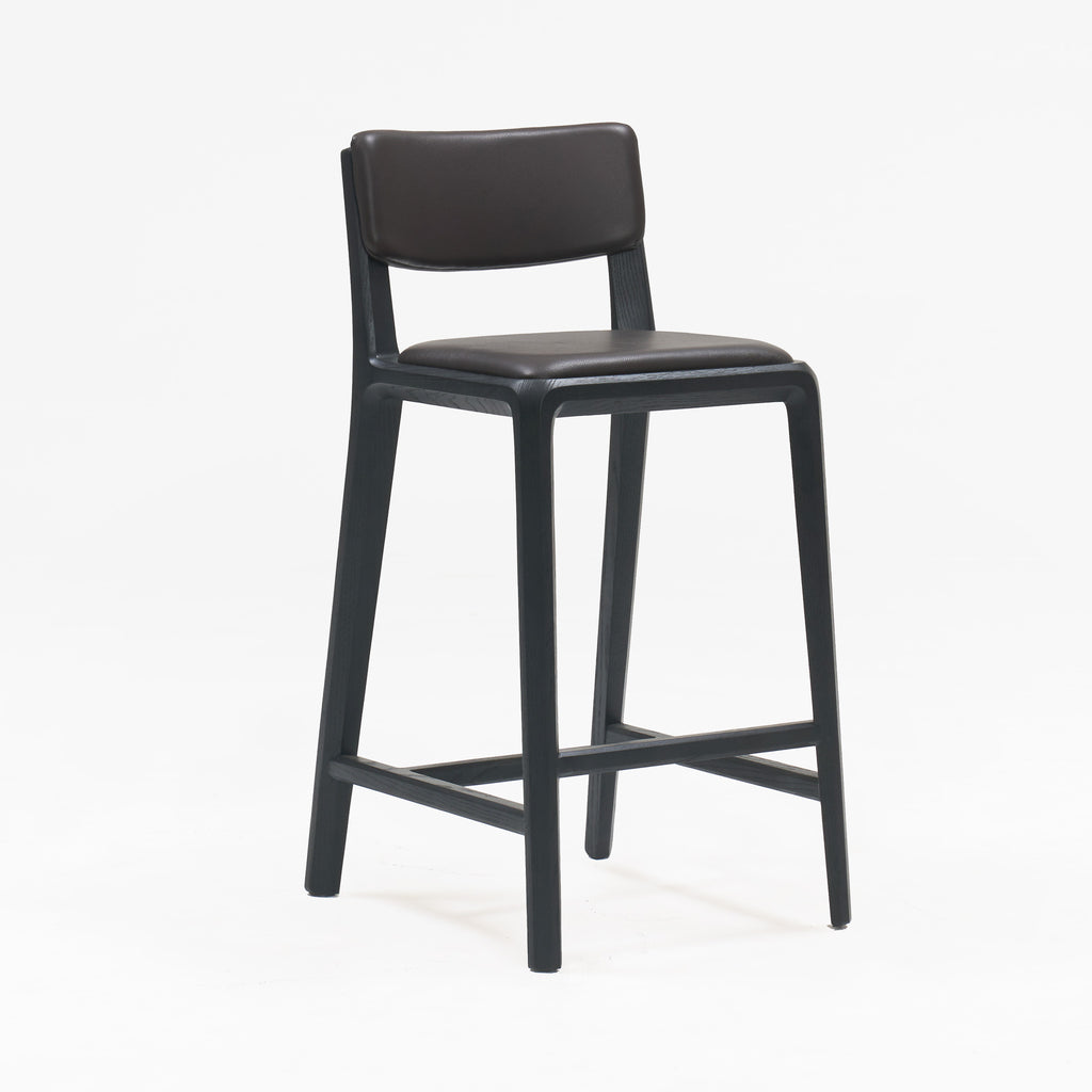 Boardwalk 650 S w/Back UPH S+B Black Oak
