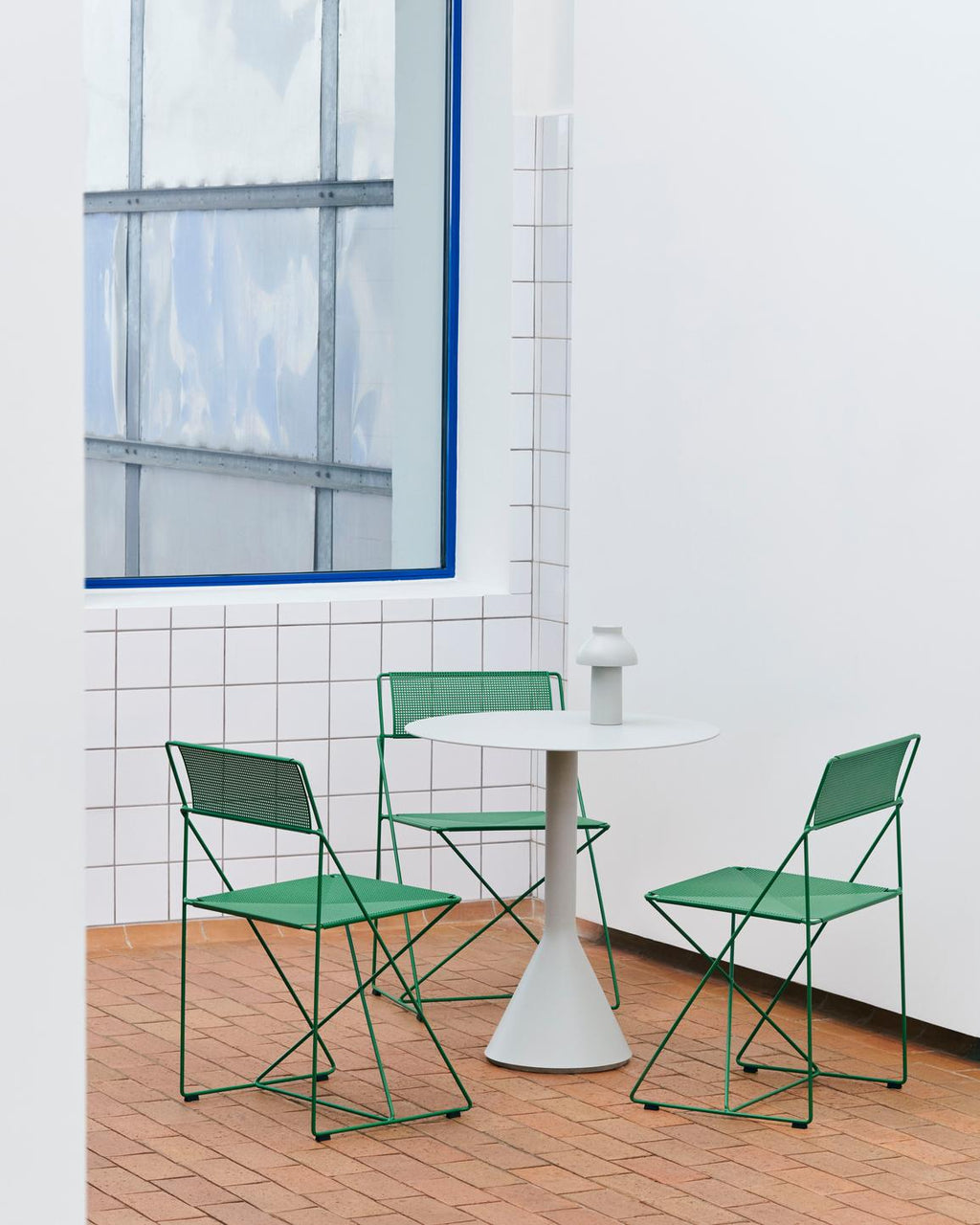 X-Line Indoor Chair, Powder coated Seat