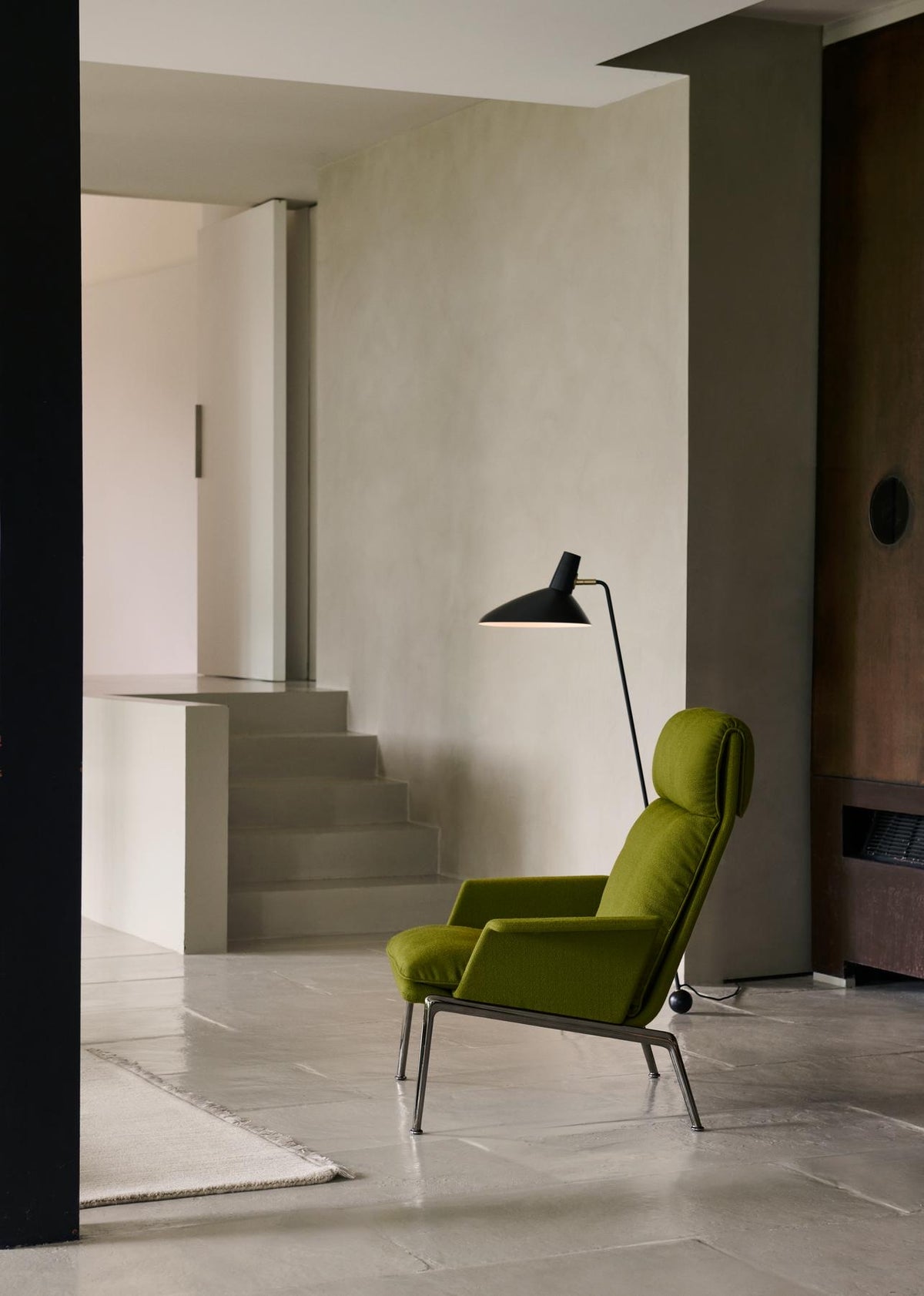 Muno LN17 High Back Lounge Chair w. Arms